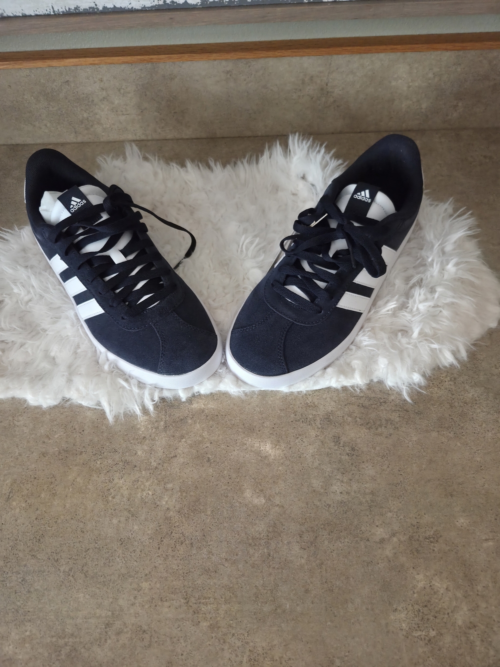 Adidas Men’s Navy and White VL 3.0  Skateboard Sneakers